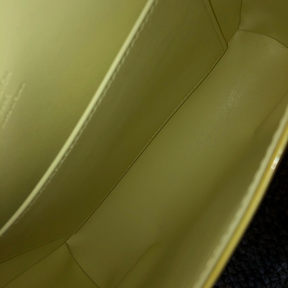 Monogram Yellow Vernis - Picture 8 of 12